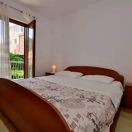 Marko 880 Appartement Postira